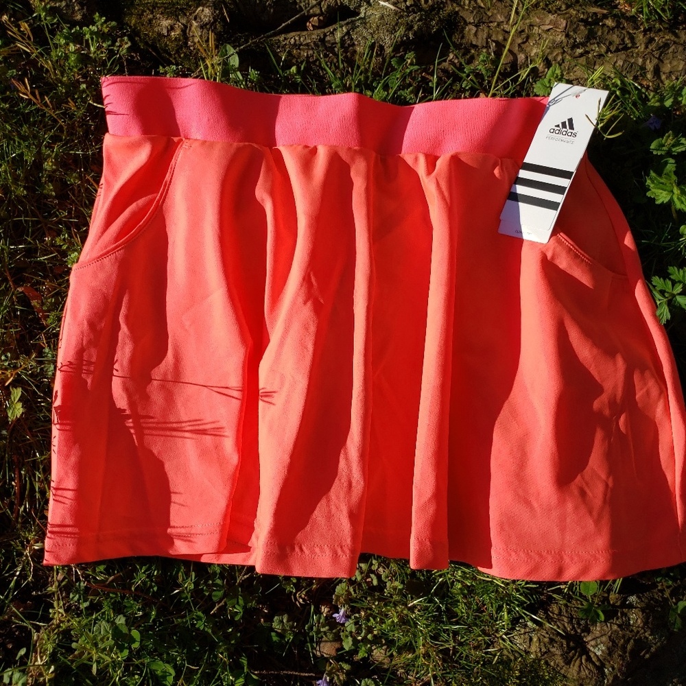 HOT FIND! NWT!! Adidas Skort
